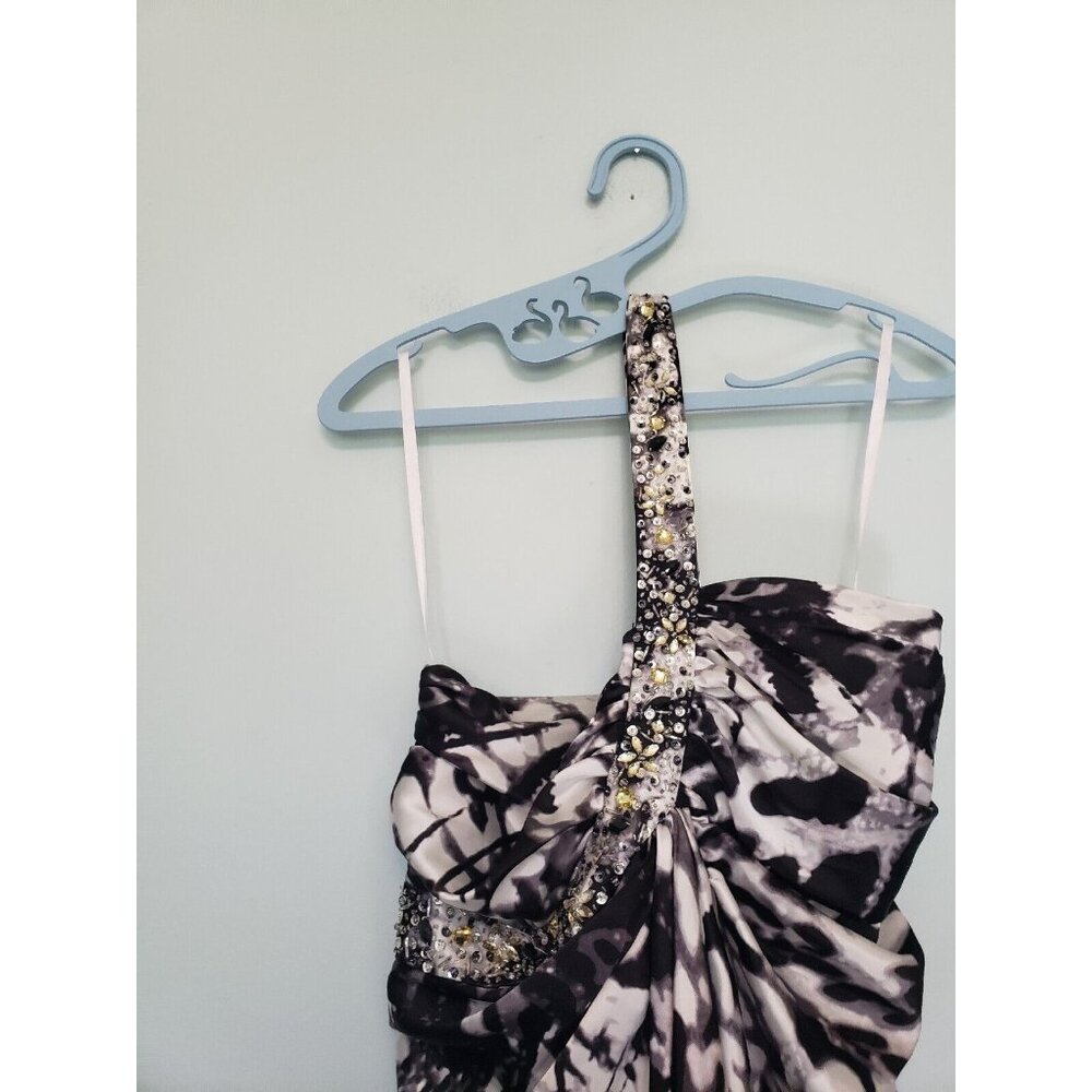 Dresses By Deb Junior's 13/14 Formal Dress Black White One Shoulder Sleeveless - Picture 4 of 5